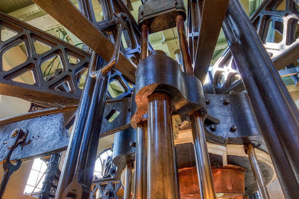 Gemaal De Cruquius Haarlemmermeer polder hdr rijksmonument stoommachine erfgoed neo gotisch gebouw architectuur museum